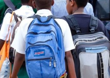 CAMEROUN : La rentrée scolaire et le match des Lions indomptables animent les passions